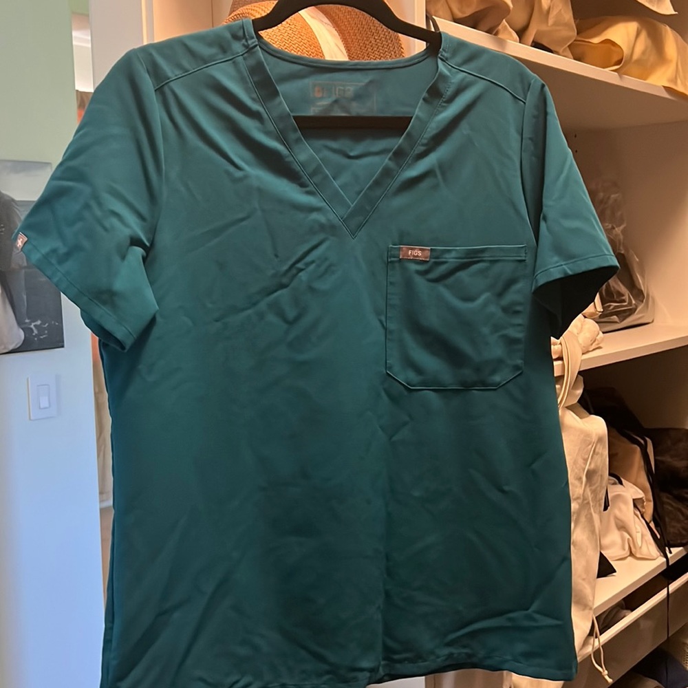 Medium Catarina scrub top